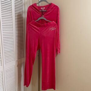 Juicy Couture Fuchsia Velour Set